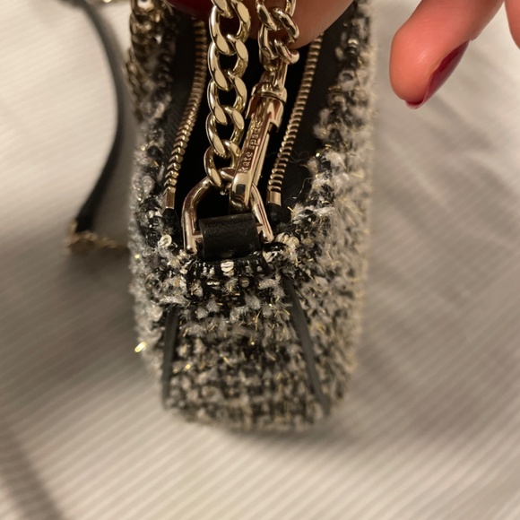 Kate Spade Kiki Convertible Crossbody Sling Bag in Shimmer Tweed. - Picture 4 of 10